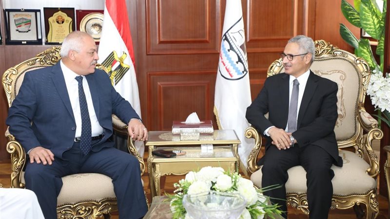 محافظ بنى سويف ومدير الأمن