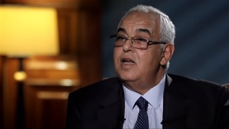 وزير الري السابق