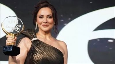 سلاف فواخرجي بعد تكريمها في مهرجان دير جيست: مصر وطن يقدر الفن ويفتح قلبه للمواهب العربية