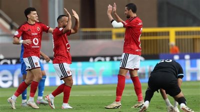 الدقيقة 60.. الأهلي يحافظ على تقدمه بهدف محمد هانى بالقمة 133