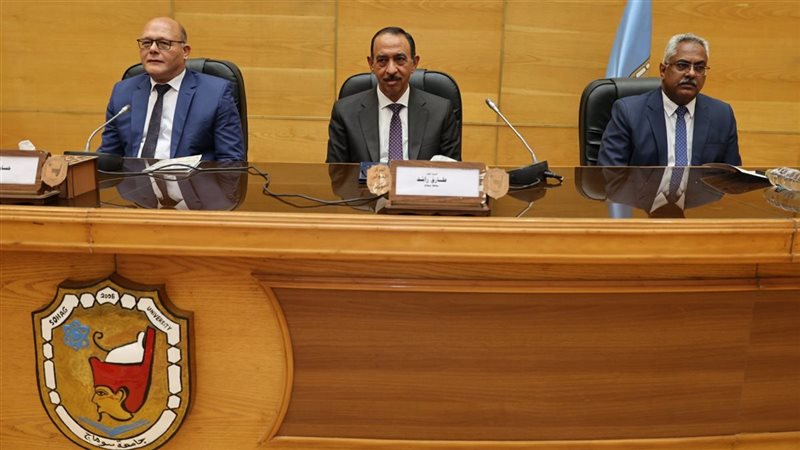 محافظ سوهاج ورئيس