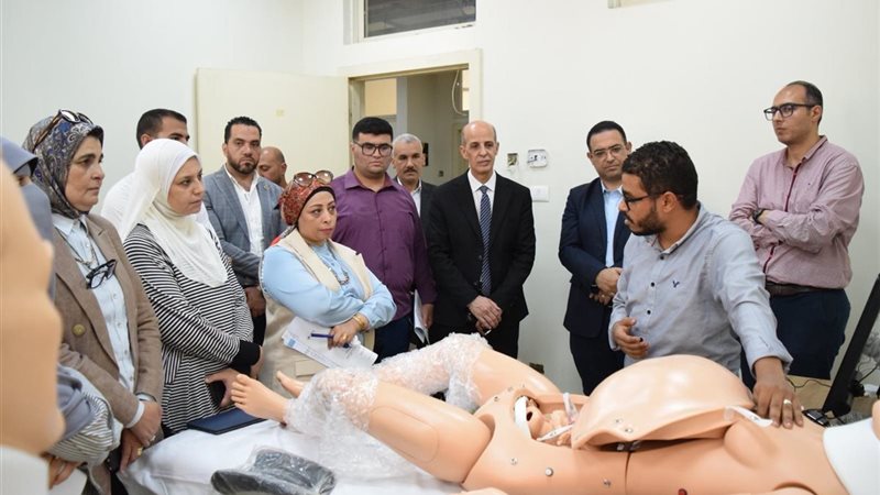 جولة رئيس الجامعة