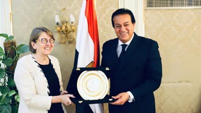 وزير التعليم العالي يلتقي سفيرة فنلندا بمناسبة انتهاء فترة عملها بالقاهرة