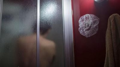 حكومى «يستحم» أثناء اجتماع رسمى عبر الفيديو كونفرانس