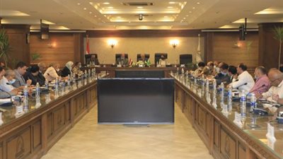 محافظ الجيزة يعقد اجتماع عاجل بسبب«كورونا»