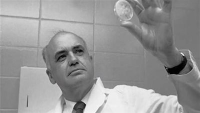 معلومات لا تعرفها  عن  ”خبير اللقاحات ” الذي أنقذ  حياة مليار طفل في  العالم