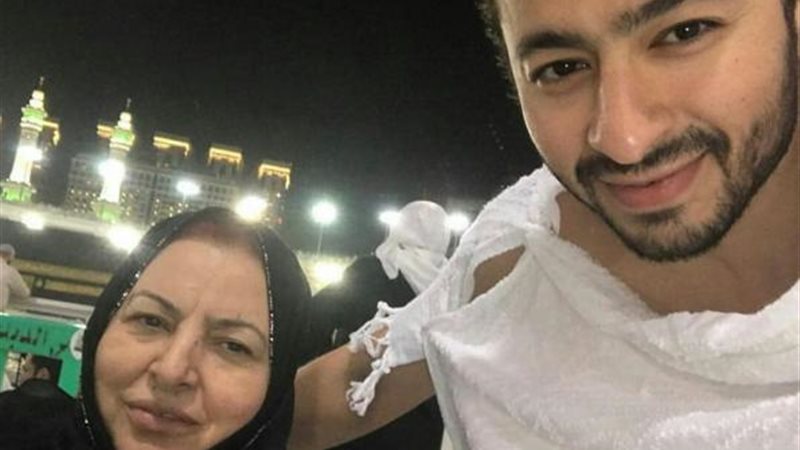 حماده هلال ووالدته
