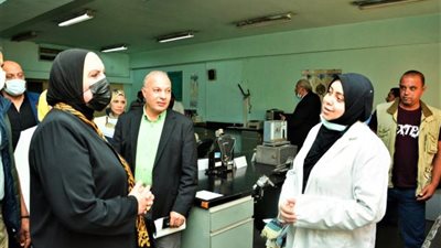وزيرة التجارة والصناعة تجري زيارة ميدانية لمقر صندوق دعم صناعة الغزل والمنسوجات بالاسكندرية