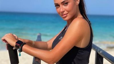 ميرنا نور الدين تتألق على متن مركب فى أحدث ظهور لها