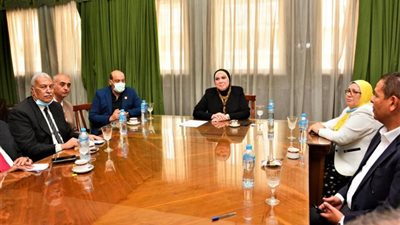 نيفين جامع: 24% زيادة في معدلات تصدير الغزل والمنسوجات خلال النصف الاول من العام الجاري