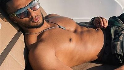 شاهد.. محمد رمضان عارى الجسد من بروفات حفله الجديد