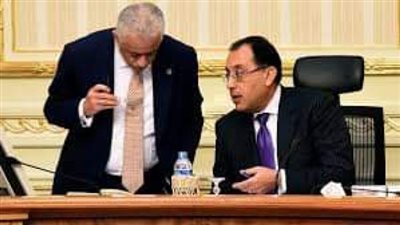 لعنة كورونا .. مصدر حكومي يكشف مصير العام الدراسى