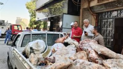 صور بشعة.. ضبط  3,2 طن لحوم ومشتقاتها غير صالحة للإستهلاك الآدمى بمطعم كبابجي بإمبابة