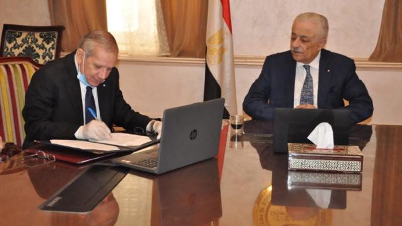 وزير التعليم ونائبه