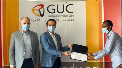 الجامعة الألمانية بالقاهرة تكرم الحائز على أول عضوية شرفية مصرية بالأكاديمية الافريقية