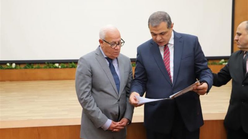 وزير القوى العاملة