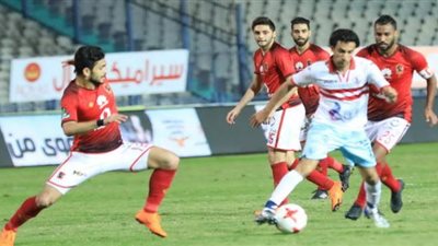 واحد شبه نفسه بميسي.. والتاني قال إنه أفضل من روبرتو كارلوس.. تعرف على أشهر ”الفشارين ” في الكرة المصرية