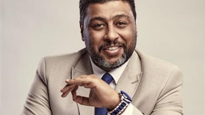 نكشف شخصية  محمد جمعة في ”النمس والإنس”