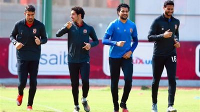 مران منفرد لرباعي حراس الأهلي