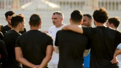 كارتيرون يعلن قائمة مباراة حسم الدوري