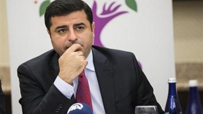 مصطفى ديمرتاش.. معلومات لا تعرفها عن ”سجين أردوغان” الذي يقود الثورة في تركيا