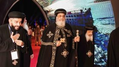 شاهد.. البابا تواضروس يصلي القداس الأول في ملتقى لوجوس