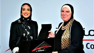وزيرة التجارة والصناعة تكرم البطلة الأوليمبية فريال أشرف وأسرتها
