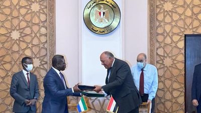 مصر وسيراليون يوقعان عددا من اتفاقيات التعاون الثنائى بين البلدين