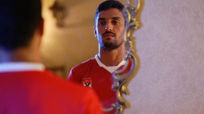 طاهر محمد طاهر : حلم ارتداء القميص الأحمر كان يعيش في عقلي وقلبي منذ الطفولة