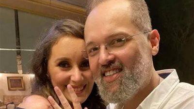 شاهد.. محمد محمود عبد العزيز يعلن ارتباطه بشكل مختلف