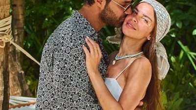 كريم فهمى يغازل زوجته بصور رومانسية من جزر المالديف