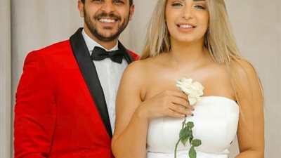 بعد أزمته الأخيرة مي حلمي تدعم زوجها: ”أموت ولا تزعل ثانية”