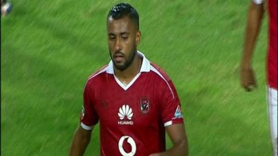 رغم تدخل الكبار.. الأهلي يتمسك بقراراته ضد عاشور ويرفض العفو