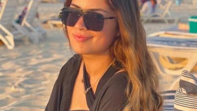 ليلى أحمد زاهر فى جلسة تصوير جديدة برفقة شقيقها