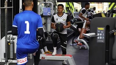 تدريبات بدنية بـ ”الجيم” للاعبي المصري البورسعيدي