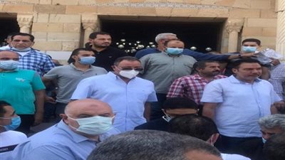 تشييع جثمان الراحل الإعلامي الكبير حمدى الكنيسى من مسجد الحصرى