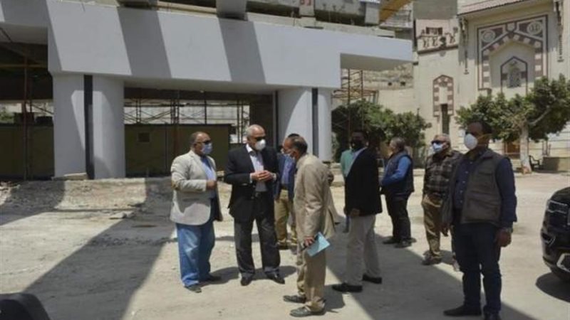 محافظ الجيزة بشارع