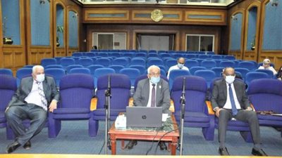 ”التعليم” تناقش التجاوزات بامتحانات الثانوية العامة وترصد 65 حالة غش