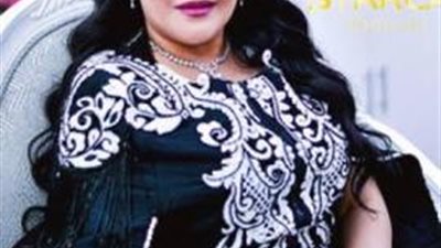 أحد أقارب بدرية طلبة يدافع عنها ويكشف حقيقة خلافاتها مع شقيقها