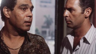 بصورة من كواليس ”حرب الفراولة”.. محمود حميدة يحيي ذكرى وفاة سامي العدل