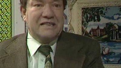 اشتهر بشخصية الخواجة صروف.. جمعته قصة حب مع زوجته حتى وفاته.. حكايات وأسرار فى حياة نبيل الدسوقى