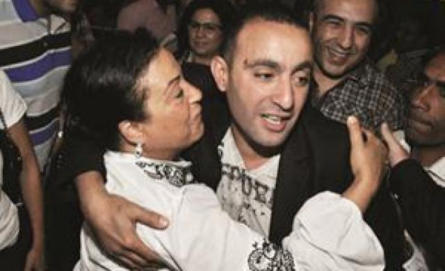 أحمد السقا ووالدته نادية السروجي 